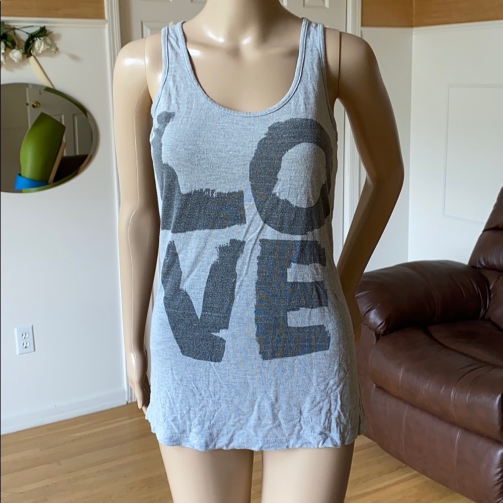 Tank top, “LOVE”, sleeveless T-shirt